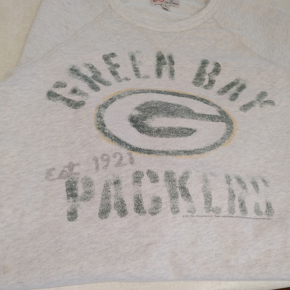 Women's M Green Bay Packers sweatshirt distressed
